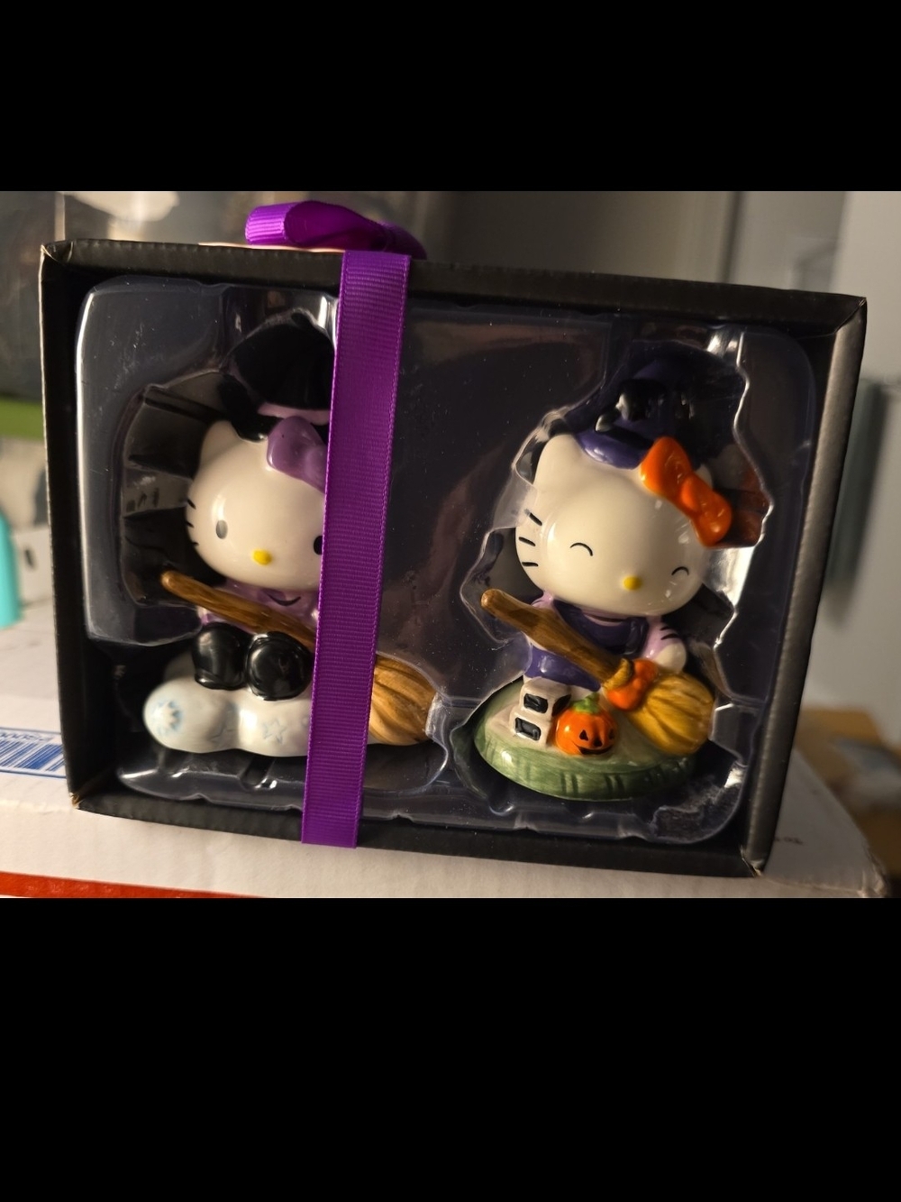 Hello Kitty Halloween Salt And PEPPERFigurine Duo with Purple and Orange Accents